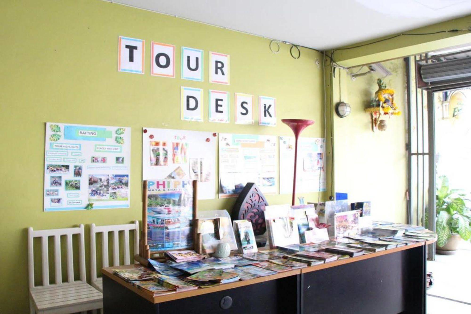Oyo 1054 Phuket Backpacker Hostel Exterior foto